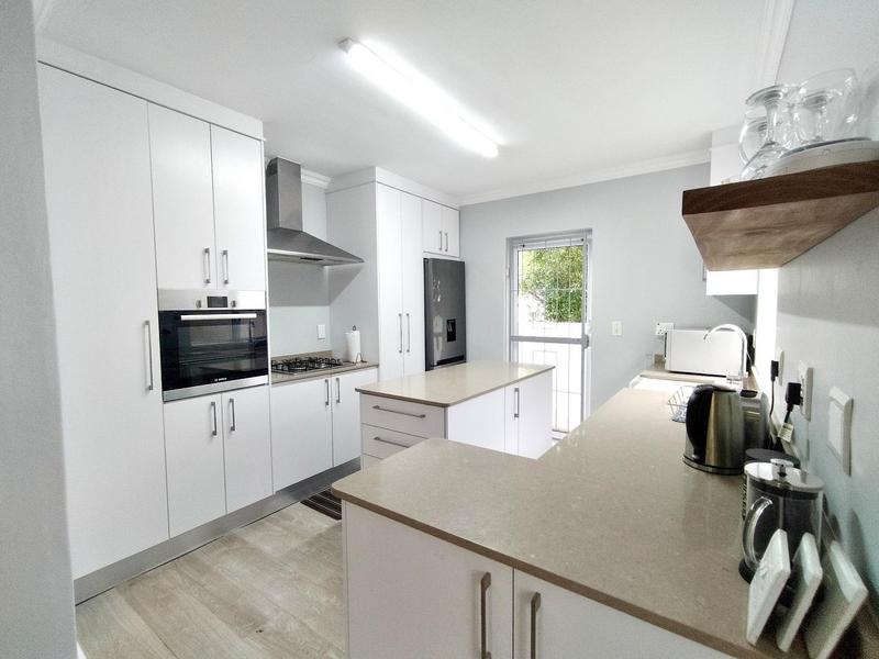 To Let 3 Bedroom Property for Rent in Hout Bay Western Cape
